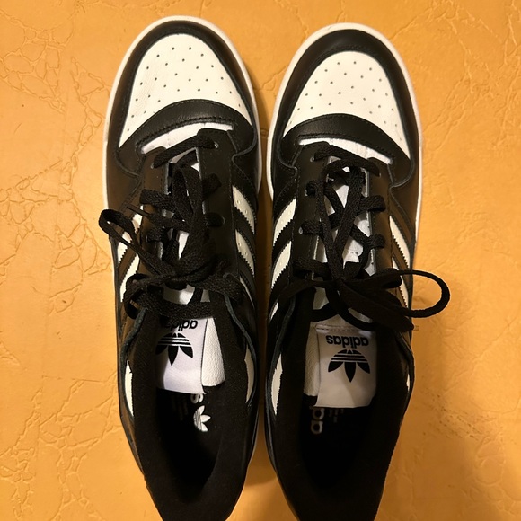 Adidas Forum Low - Picture 3 of 4